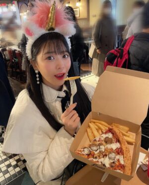 Yasuda Momone Instagram - .
ユニバ投稿3連ちゃんでした☺️💗

#彼女とユニバなうに使っていいよ #usj #ユニバ #ユニバーサルスタジオジャパン #ユニバコーデ #ootd #クリスマスツリー #フラッフィー #ミニオン #マリオ #スーパーニンテンドーワールド