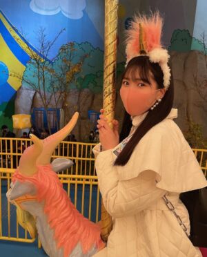 Yasuda Momone Instagram - .
ユニバ投稿3連ちゃんでした☺️💗

#彼女とユニバなうに使っていいよ #usj #ユニバ #ユニバーサルスタジオジャパン #ユニバコーデ #ootd #クリスマスツリー #フラッフィー #ミニオン #マリオ #スーパーニンテンドーワールド