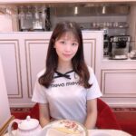 Yasuda Momone Instagram - 姫になれるカフェみつけた💫🎀 ティアラ持ってけばよかった！！ ティーカップもポットもデザインかわいすぎる💞💞 . . . #frenchgirly #girly #フレンチガーリー #pink #ピンク加工 #girlyfashion #girl #ガーリー #tokyo #東京カフェ #日比谷カフェ #mieyamieya