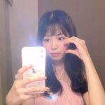 Yasuda Momone Instagram - 🪞💖💫 #frenchgirly #girly #フレンチガーリー #pink #ピンク加工 #girlyfashion #girl #ガーリー #ネイルチップ #リング #nail #chico #meltie #shein