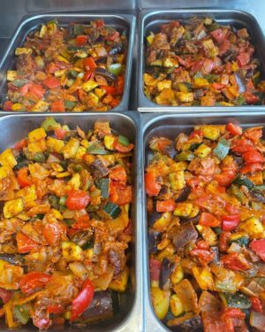 Yasuko Mitsuura Instagram - 学校で作ったやつ。の一部。
Ratatouille , Southern style pork pie , Lamb and duchess potato pie