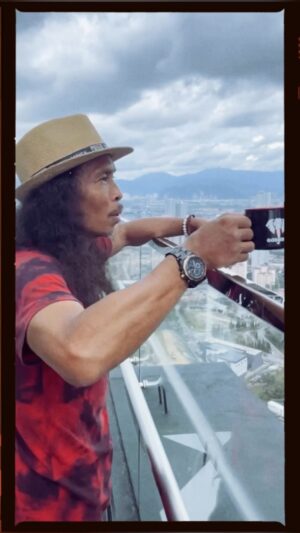 Yayan Ruhian Instagram - Dimana-mana hati ku senang.
@kopi.gadjah 

#greget #tubrukers #travelwork