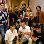 Yayan Ruhian Instagram - Kang Yayan w/ family and friends di #Gala #Premiere #Gatotkaca @gatotkaca_official Tayang 9 Juni 22 #Greget #ItuTajam Epicentrum XXI
