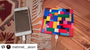 Yeşim Büber Instagram - Bizimkiler tabletlerini şarja koymuşlar ❤
Our little kids charging their tablet.