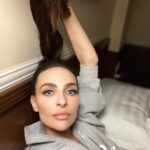 Yekaterina Varnava Instagram - Все ищут идеального спутника жизни, а я - идеального стоматолога. P.S. Рекомендации приветствуются, а то в 37 лет исправлять прикус тот еще увлекательный аттракцион.