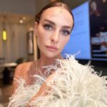 Yekaterina Varnava Instagram - Старинные часы еще идут. @yanadress @yanajewellery