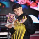 Yell Instagram - _ I got a trophy today at the Redbull BC One Korea cypher🏆 It's not easy to battle for 4days in a week with injured body💦 Thank u for allowing me to participate @redbullkr even though I can't join the WF this time due to injuries and other reasons. I'm looking forward to next year🔥 shout out to @mono_att who will represent in New York! . 2019년 이후로 오랜만에 참가한 한국 레드불 싸이퍼에서 우승했습니다! 일주일 동안 4일을 배틀한 적은 처음.. 아쉽지만 월드파이널은 내년을 기약하고 저는 더 단단해져서 돌아오겠습니다🔥 오늘 많은 응원 보내주셔서 감사합니다 :)❤️ _ @shinhangroup_official @simmonskorea @nike Special thanks to @1milliondance