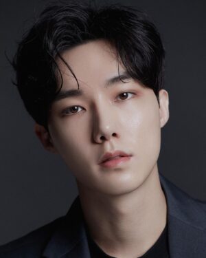 Yeon Seung-ho Instagram - -
The only tyrant i accept in this world is the still voice within.