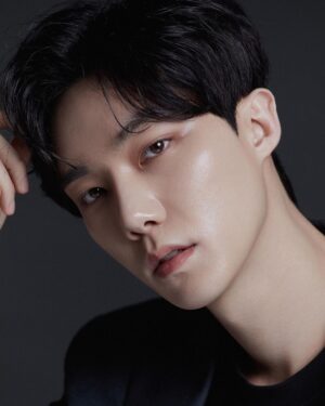 Yeon Seung-ho Instagram - -
The only tyrant i accept in this world is the still voice within.