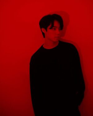 Yeon Seung-ho Instagram - Burn all your passion! Then you'll do everything you want.💥