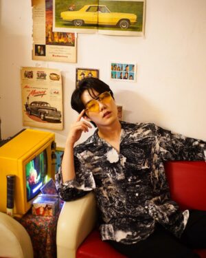 Yeon Seung-ho Instagram - No great genius has ever existed without some touch of madness.

-Aristoteles-