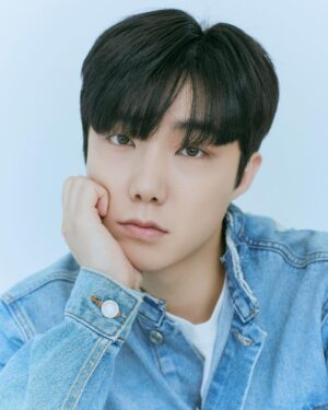 Yeon Seung-ho Instagram - Challenges are what make life interesting; 
overcoming them is what makes life meaningful.

Joshua J. Marine