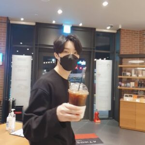 Yeon Seung-ho Instagram - Do you want to drink coffee with me?☕
