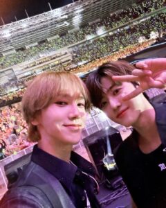 Yesung Instagram - Di tengah teriknya hari dan para penggemar yang bersemangat ~~ with nct brothers 😉 Jakarta, Indonesia