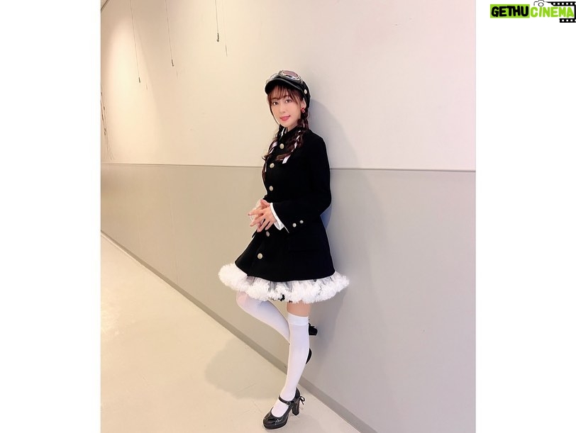 Yoko Hikasa Instagram - ❤ ️朗読劇スノーホワイト育成計画 無事終わりました〜！ 観劇に来てくれた皆、 配信で見てくれた皆、 ありがとう〜✨✨ スノホワはめちゃシリアスで まほいくらしさ全開でしたが 我ら魔法少女の自己主張チームは ドタンバタンのわちゃわちゃで 楽しさ全開でお届けしました〜。 好き勝手しすぎたーーー 稽古はもっとまともだったんだけど なんかやっぱお客さんいると テンションあがっちゃうのよ。 スノホワとのギャップをね、 それもまたまほいくの良さと 思ってもらえたら嬉しいな。 メンバーに本当に恵まれて 幸せな一日になりました！ ありがとうございました！ #魔法少女育成計画 #朗読劇 #スノーホワイト #青い魔法少女の自己主張 #東山奈央 @naobou_official #沼倉愛美 ちゃん #安野希世乃 ちゃん #日高里菜 @rina_hidaka615 #伊藤彩沙 ちゃん @ayasacream #日笠陽子