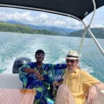 Yolanda Tati Instagram - I’m sorry, but this look deserves a post 😮‍💨✨🌴💙🥂 Found the perfect full set combo for a bubbly boat weekend in Brazil. Your rich aunt directly from the tropics 🫶🏾 Madly in love @rendollofficial 💌 GOSTARAM??? Ilha dos Cocos