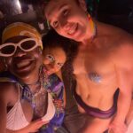 Yolanda Tati Instagram - MACETANDO, MACETANDO… Versos de Ipanema à Marina da Glória. Entre o Amor e a Loucura. O Carnaval do Rio é um renascimento 🥳🇧🇷🥥🥂🌴🕺🏾✨🪩🛥️🏝️🌡️ FELIZ CARNAVAL, MEUS AMORES!!!!!! ❤️‍🔥 Ipanema Beach