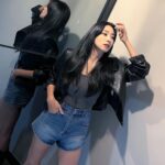 Yoon Bo-ra Instagram - 👀