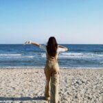Yoon Bo-ra Instagram - 바다 가고싶다 🌊🌊