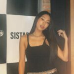 Yoon Bo-ra Instagram - 🖤💜🖤💋