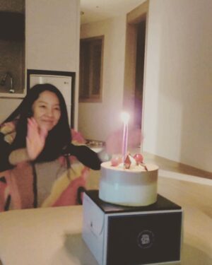 Yoon Ji-min Instagram - 고마워여 2022년💚
.
.
#2023
#잘부탁해
#새해복많이 받으세요
#🙏