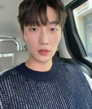 Yoon Jun-won Instagram - 하늘아 맑아져라!