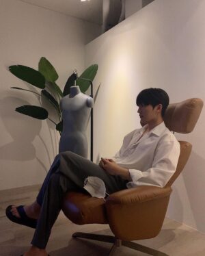 Yoon Jun-won Instagram - 생존신고😌