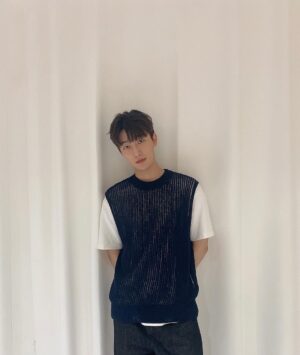 Yoon Jun-won Instagram - 하늘아 맑아져라!