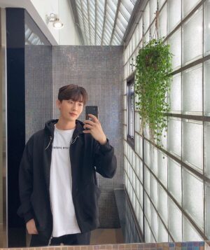 Yoon Jun-won Instagram - 😊