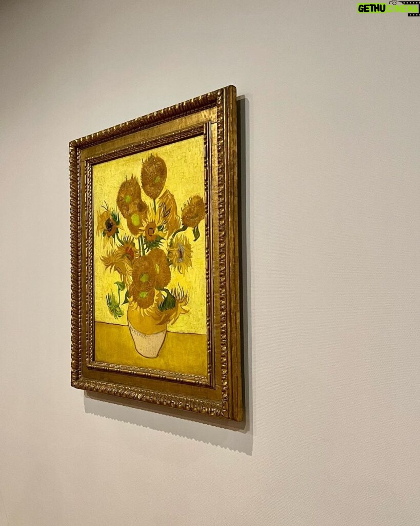 Yuki Kato Instagram - #throwbackthursday to when i saw the Almond Blossoms painting by Van Gogh.. felt surreal.. #diaryukikato nangis kecil hehe Van Gogh Museum