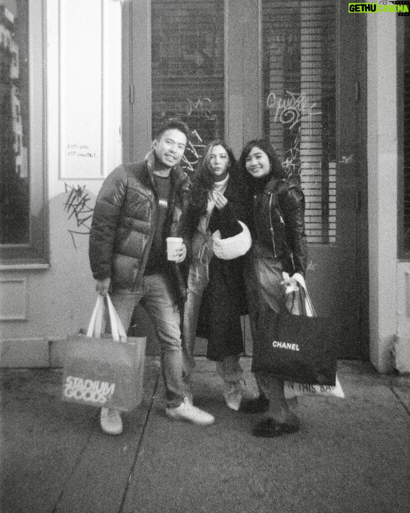 Yuki Kato Instagram - Throwing it back to the big🍎 during winter from my b&w cam roll. #diaryukikato New York City