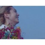Yuki Kura Instagram - 羊文学　@hitsujibungaku メジャーデビューシングルMV「砂漠のきみへ」に出演させて頂きました。 Cast: Yuki Kura @kura__yuki Director: Yuuka Eda @edmm32 Producer: Mayuko Amanashi @mayukoamanashi Director Of Photography: Yasutomo Kevin Yoshida @yasutomokevinyoshida Gaffer: Yosuke Kurai Set Designer: Naoka Fukushima Artist Hair Make & Stylist: kika @kikamkn Hair & Make-Up: Rumi Terasawa @teraru Stylist: Haruki Okamura @harukiokamura Assistant Director : Yuya Watanabe @you__ya 1st AC: Naoto Yokoo 2nd AC / Dolly grip: Ken Nakano Electric Best Boy: Ibuki Katagiri Makeup Assistant : Ayumi Sugimoto Stylist Assistant: Mayu Kusano Set Design Assistant: Yuko Tamada/Kenichi Momose Driver: Toshihiko Naganuma Production Manager: YOUN YURI/Fati Asanuma Assistant Producer: Rinako Kitahatake Editor: Yuuka Eda Color Grading: Yasutomo Kevin Yoshida Logo Design: Konatsu Yamaguchi Still Photographer: Rinako Kitahatake Flower Coordinator: mood_tokyo @mood_tokyo Art Cooperation: Aquarium shop EARTH Costume Corporation: BELPER/TAN/kenichi./HATRA/ISSEY MIYAKE/HOMME PLISSE ISSEY MIYAKE/siki/20/80