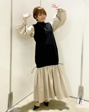 Yuko Nakazawa Instagram - ⭐︎⭐︎

昨日も
可愛いお洋服を着せてもらえて
嬉しかったです。

お洋服やアクセサリーを
私の為に探してもらえたり、お貸しくださったり、
綺麗にメイクをしてもらえる事って、
幸せな環境だなといつも思います。

いつもありがとうございます✨

👗
@intimite_onemile  san
💎
@kinoshitapearl  san

#衣装