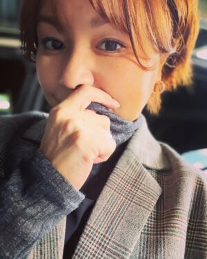 Yuko Nakazawa Instagram - ・・

チェック柄のジレ。
可愛い。

コーディネートに何か足りない時
羽織るだけで印象が変わる。

今日は寒いなぁ。

チェック柄
やっぱり好きなのかもしれない。

#好きなお洋服
#ジレ #ベスト #ジャケット