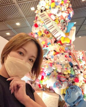 Yuko Nakazawa Instagram - ・・

サンリオ展に行ってきました。

私は知ってるけど、子ども達は知らない
とか、
子ども達は知ってるけど、私は知らない
とか、、、
子どもも大人も楽しめる
可愛い懐かしいイベント。

入った瞬間から

可愛いーー💖でした💕

子ども達とのお出かけ最高❣️

#福岡市博物館
#サンリオ展福岡