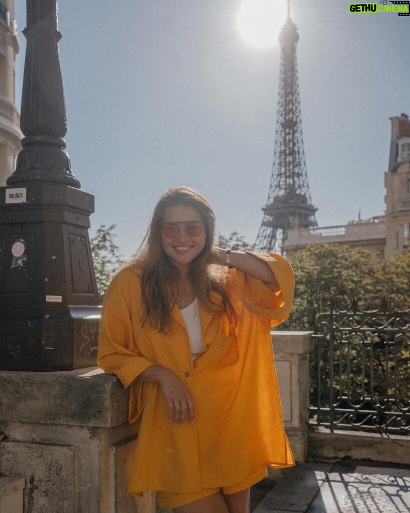 Yuliya Topolnitskaya Instagram - 🤍 Paris, France