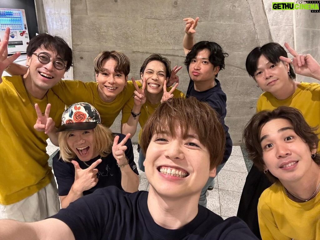 Yuma Uchida Instagram - 。 遅ればせながら YUMA UCHIDA LIVE TOUR 2023 「Keep in Step with」 全公演終了しました。 ご来場いただいた皆様、配信をご覧いただいた皆様ありがとうございました！！ 久しぶりのツアーという事でかなりドキドキしていましたが、どの会場でも半端ない熱量で出迎えていただいた事がとても嬉しかったです。各地の内田雄馬にお会いできてよかったと実感しました。 人生は一期一会。この頂いた縁を大事に、また各地の皆様にお会いできるよう、そして今回参加できなかった皆様ともお会いできるよう、精進していきたいと思います。 内田雄馬と、また音楽で遊んでください！ 宜しくお願い致します！！