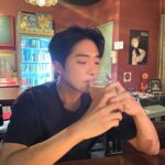 Yun Sung Instagram - 추억의 노래 😊🥹