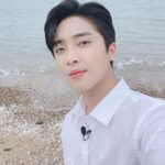Yun Sung Instagram - 와우 바다다! 🌊🐳🏖