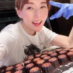 Yvonne Lim Instagram - When princess Alexa asked if mommy could bake mini caneles for her preschool teachers and staff on graduation day..😁😅 Guess it's a good reason for me to "open my late night bakery", prepping immediately and into factory mode with awesome big brother #happyAJ ! 🙌🏻🥰 . 女儿的要求，准备了小小心意感谢幼儿园的老师们，工作人员还有阿姨们的照顾。60颗迷你可露丽，希望大家都分得到哦😊 . #tbt #bakedwithlove #homemade #homebaker #minicaneles #graduation #timeflies #gratitude #bonding #平安 #健康 #感恩 Taipei, Taiwan