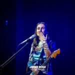 Zahara Instagram - Buah No supero lo de anoche Gracias infinitas por contar conmigo @brisa_festival @cruzrojaesp @teatrocervantes Gracias por llenar este precioso teatro, por el respeto extremo, por acompañarme en una noche con tantas emociones. Fue una locura volver a este repertorio, a la acústica, a la desnudez de las canciones, a sentir mi voz temblar de emoción, al contener las lágrimas viendo las vuestras. Qué bonito todo lo que sentí. Muchas gracias No había manera mejor de inaugurar década. Gracias @javierrosalivephoto por las fotos, a @estelabenitez_stylist por este vestidazo de @duarte.official y por mis botas favoritas de @drmartensofficial. Gracias @diegogarcialuces por hacerme brillar, y @sergio_vufalo por tocar conmigo al otro lado del escenario. Gracias @alfonsovalverde por ser mi todo ayer. Me siento muy afortunada por esta familia que siento que somos. Gracias 🩷💙💛🩵💜🩵❤️🩵💛💙🩷💛🩵💜