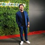Zakir Khan Instagram - Meri zameen tumse gehri rahi hai. Waqt aane do, aasman bhi tumse uncha rahega. Zakir Khan 19/11/13 Styled by : @hinaloza05_