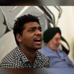 Zakir Khan Instagram - Ye sab 2012-2015 ke photo hain. Ye wo pal hain jo hamare liye behad khoobsurat hain. Ab dekhte hain toh lagta hai inn palon ne hi hamein thoda-thoda banaya bhi hai. @zakirkhan_208 bhai, ye gaana isi video ke liye bana tha - aisa lagta hai. ☺️ @harpreetmusic cheers! Tum bhi ek-do photo me ho :) Sab doston se fir se milne ka mann kar gaya yaar!