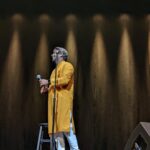 Zakir Khan Instagram - It was so overwhelming to play The Beacon Theatre 🎭 in NYC last month. Aap sabka pyar aur Aashirwad aise hi banaye rakhiyega. 🙏 To every middle class kid who wants to dream big. “Maine kar ke dekh liye hain, ho jaata hai. Aajao!” #tathastu #umeed #zakirkhan