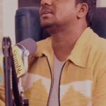 Zakir Khan Instagram - Humme humare bhi apne hisse ka bachpan jeene ka haq hai.