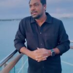 Zakir Khan Instagram - Risk - Middle class se bahar nikalne ki escape velocity #risklekedekho #ad #kukufm #kaiseniklemiddleclasslifesebahar #paidpartnership
