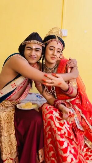 Zalak Desai Instagram - Jalebi baby 🔥🔥 

Love you guys 

@kingbasantbhatt 
@zalakdesaiii 

🎥- @_unbeatable7_ 

#reelsinstagram #reelsvideo #reelitfeelit #trendingreels #trendingnow