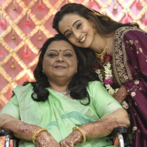 Zalak Desai Instagram - Happy Birthday Beautiful 😘❤️
This day will always be celebrated Maa, and why not, after all you were born on this day!
Tu hai toh hum hain😇
Haan, Tu hai...
Yahin kahin, 
Hamare paas
Hamare saath
Hamesha Hamesha Hamesha❣️

Love you Maa
And as I aways say,
Until we meet again💫