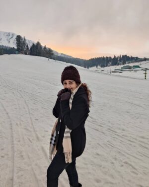 Zalak Desai Instagram - ❄️❄️❄️❄️❄️❄️❄️ 
  GULMARG

#NoFilter