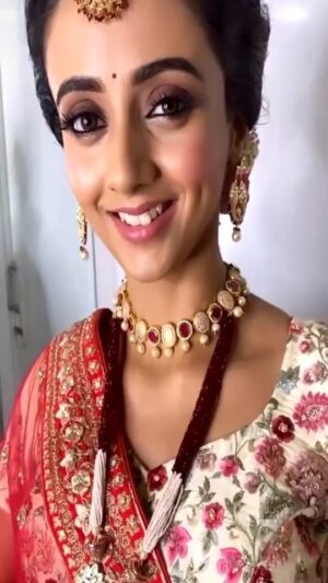 Zalak Desai Instagram - Wedding look❣️

Video courtesy: @makeupbymahekbhatt 

#Bride#BridesOfIndia##BridalWear#Traditional#Indian#Lehenga#Beauty#IndianBeauty#Actor#BigDay#DewyMakeup#FloralBun#MinimalLook#SubtleLook#LookOfTheDay#ZalakDesai#Instaperfect#Trending#Reels#ReelItFeelIt#ReelKaroFeelKaro#Grateful#Gratitude#ThankYouGod#ThankYouUniverse#PositiveVibesOnly✨😇🧿